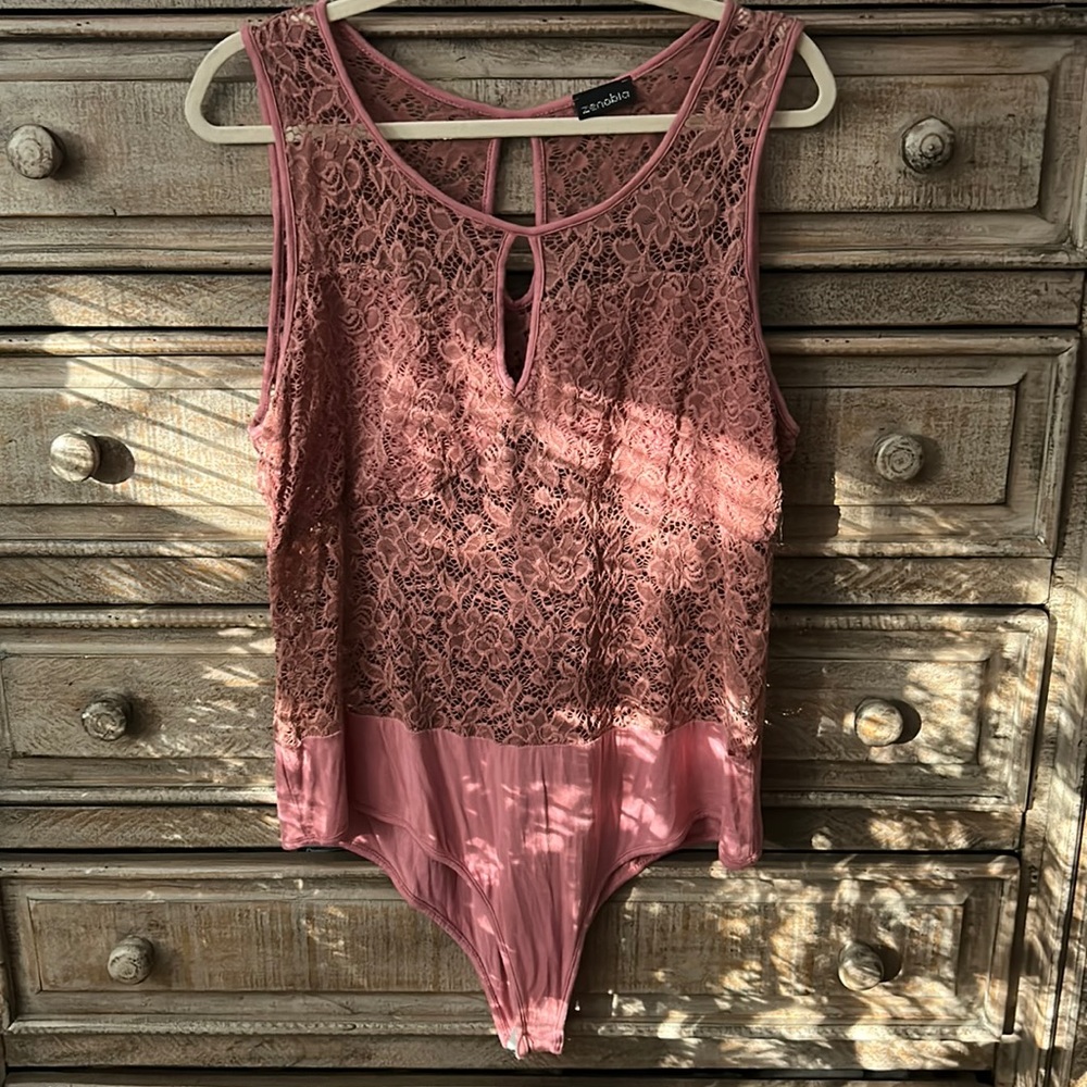 Zenobia 3XL Rose colored lace body suit.